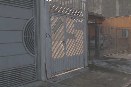 Fachada de casa para alugar com 1 quarto, 50m² em Cidade Dutra, São Paulo