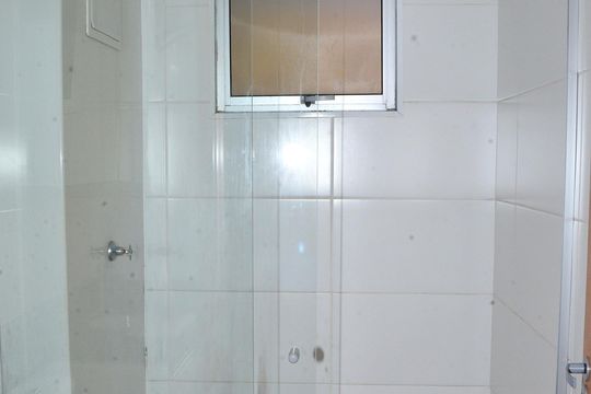 Banheiro de apartamento para alugar com 2 quartos, 49m² em Pousada Santo Antonio, Belo Horizonte