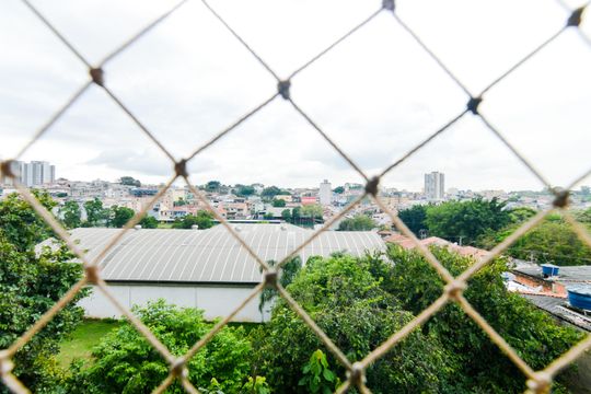 Vista Quarto 2  de apartamento para alugar com 3 quartos, 57m² em Jardim Cocaia, Guarulhos