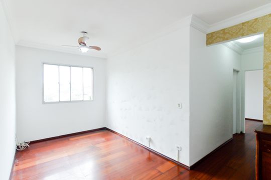 Apartamento para alugar com 3 quartos, 57m² em Jardim Cocaia, Guarulhos