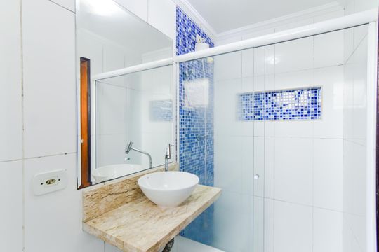 Banheiro  de apartamento para alugar com 3 quartos, 57m² em Jardim Cocaia, Guarulhos