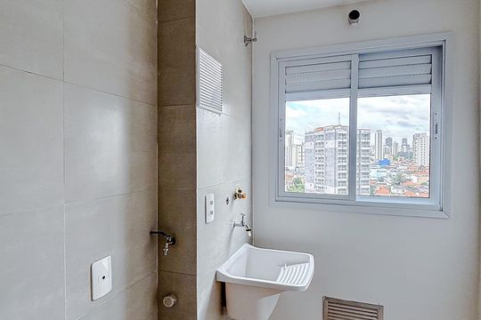 Cozinha e Área de Serviço de casa de condomínio para alugar com 2 quartos, 47m² em Chácara Califórnia, São Paulo