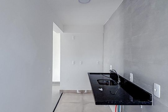 Cozinha e Área de Serviço de casa de condomínio para alugar com 2 quartos, 47m² em Chácara Califórnia, São Paulo