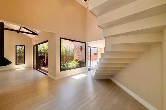 Sala de casa de condomínio à venda com 4 quartos, 316m² em Morada dos Pinheiros (aldeia da Serra), Barueri