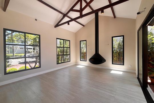 Sala de casa de condomínio à venda com 4 quartos, 316m² em Morada dos Pinheiros (aldeia da Serra), Barueri