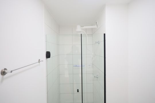 Banheiro de apartamento para alugar com 2 quartos, 33m² em Km 18, Osasco