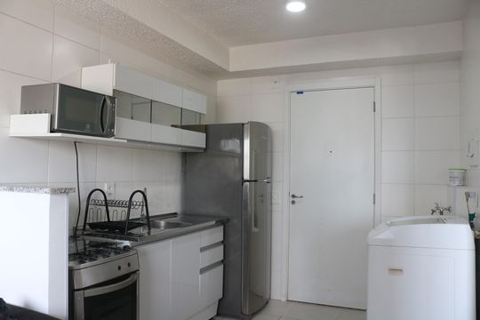 Cozinha de apartamento para alugar com 1 quarto, 27m² em Barra Funda, São Paulo