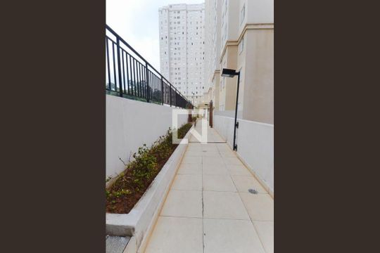 Área comum de apartamento para alugar com 2 quartos, 48m² em Jardim Gracinda, Guarulhos