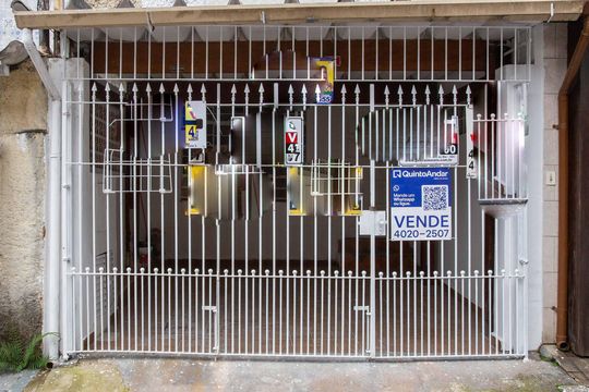 Fachada de casa à venda com 2 quartos, 112m² em Centro, Diadema