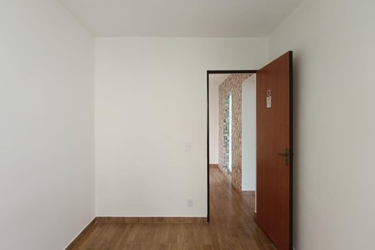Quarto 1 de apartamento para alugar com 2 quartos, 48m² em Bairro das Graças, Belford Roxo