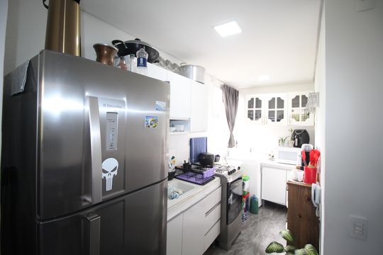Cozinha de apartamento para alugar com 2 quartos, 53m² em Morro Santana, Porto Alegre