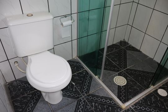 Banheiro de apartamento para alugar com 2 quartos, 60m² em Fazenda da Juta, São Paulo