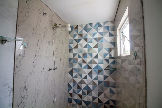 Banheiro da Suíte 1 de casa para alugar com 3 quartos, 125m² em Parque Santo Antônio, São Paulo