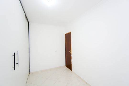 Quarto 2 de apartamento para alugar com 2 quartos, 50m² em Centro, Guarulhos