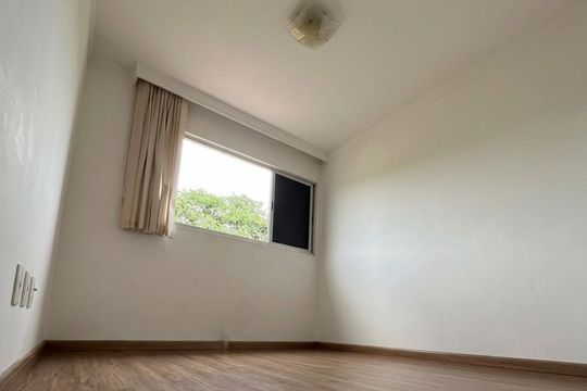 Quarto de apartamento para alugar com 2 quartos, 67m² em Residencial Eldorado, Goiânia