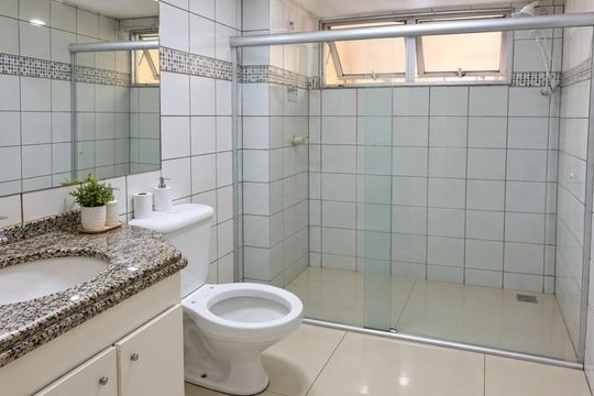 Banheiro de apartamento para alugar com 2 quartos, 67m² em Residencial Eldorado, Goiânia