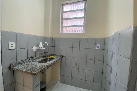 Cozinha de casa para alugar com 1 quarto, 80m² em Quintino Bocaiúva, Rio de Janeiro