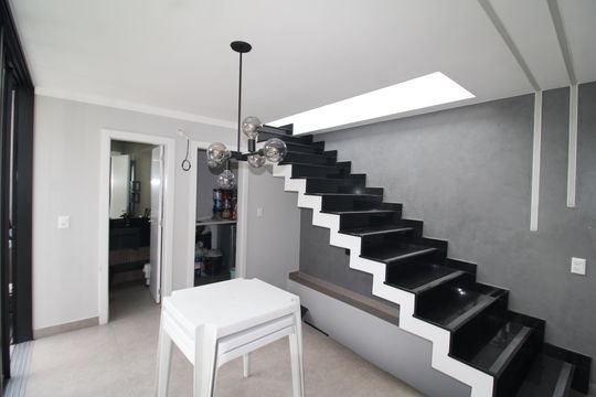 Garagem de casa à venda com 4 quartos, 240m² em Jardim São Paulo, São Paulo