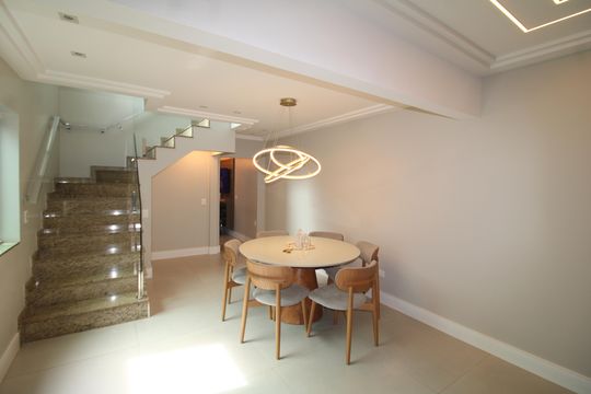 Sala de casa à venda com 4 quartos, 240m² em Jardim São Paulo, São Paulo
