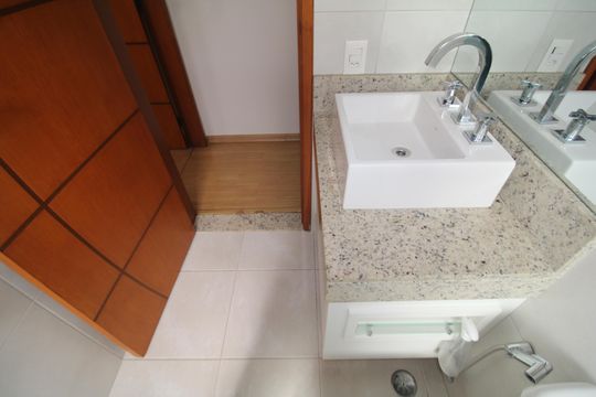 Banheiro 1 de casa à venda com 4 quartos, 240m² em Jardim São Paulo, São Paulo