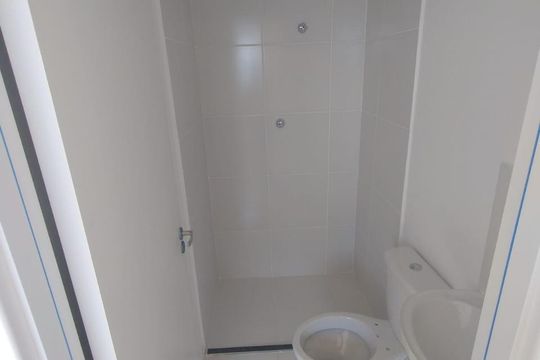 Banheiro de apartamento para alugar com 1 quarto, 17m² em Vila Aricanduva, São Paulo