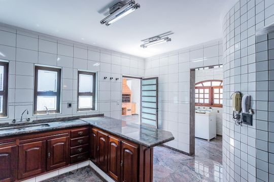 Cozinha de casa à venda com 4 quartos, 250m² em Jardim Libano, São Paulo
