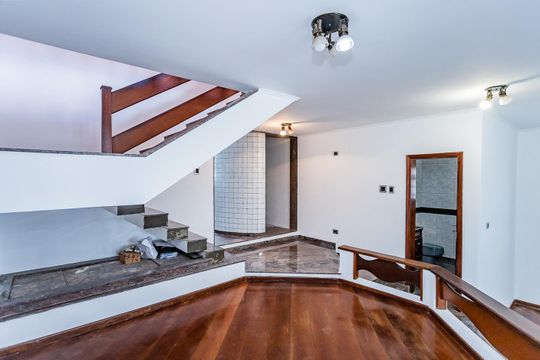 Casa à venda com 4 quartos, 250m² em Jardim Libano, São Paulo