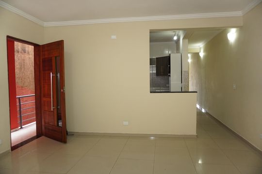 Sala de casa para alugar com 2 quartos, 110m² em Jardim Santa Luzia, Embu das Artes