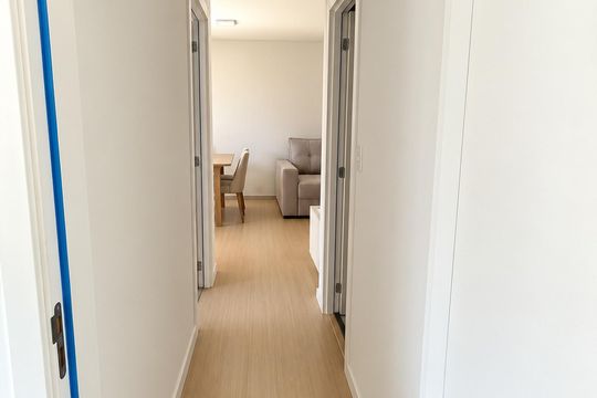 Corredor de apartamento para alugar com 2 quartos, 55m² em Vila Andrade, São Paulo
