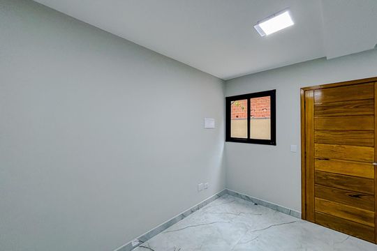 Sala de casa de condomínio à venda com 2 quartos, 86m² em Vila Euthalia, São Paulo