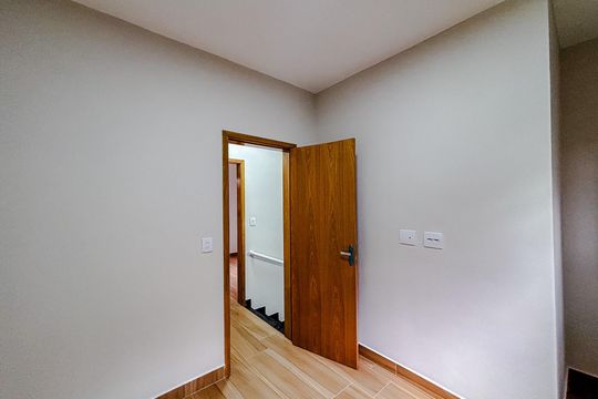 Quarto 1 de casa de condomínio à venda com 2 quartos, 86m² em Vila Euthalia, São Paulo