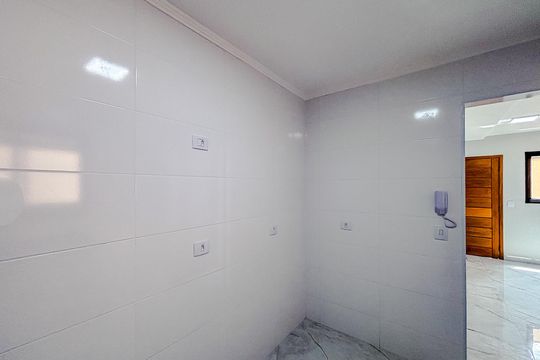 Cozinha de casa de condomínio à venda com 2 quartos, 90m² em Vila Euthalia, São Paulo