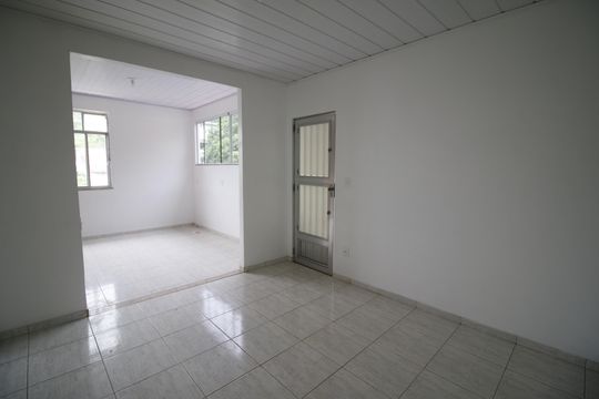 Sala de casa para alugar com 3 quartos, 110m² em Curicica, Rio de Janeiro