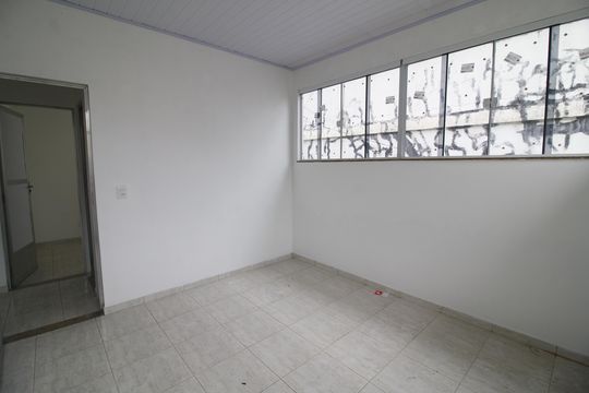 Quarto 1 de casa para alugar com 3 quartos, 110m² em Curicica, Rio de Janeiro