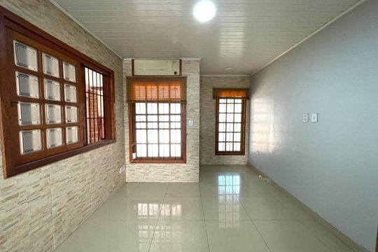 Casa à venda com 2 quartos, 68m² em Rondônia, Novo Hamburgo