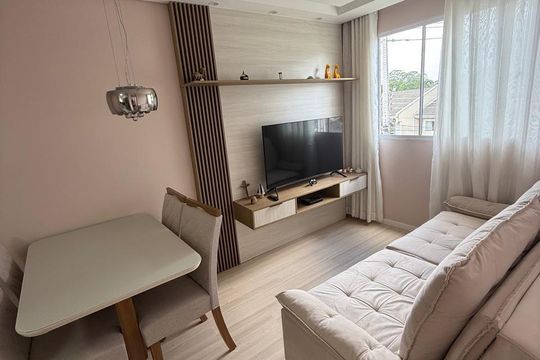 Sala de apartamento à venda com 2 quartos, 40m² em Santa Cândida, Curitiba