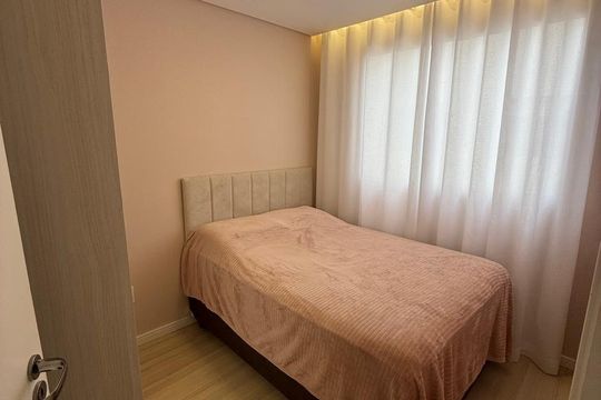 Quarto 2 de apartamento à venda com 2 quartos, 40m² em Santa Cândida, Curitiba