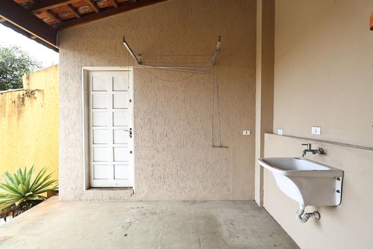 Lavanderia de casa à venda com 3 quartos, 181m² em Vila Eldizia, Santo André