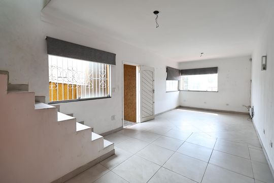 Sala de casa à venda com 3 quartos, 181m² em Vila Eldizia, Santo André