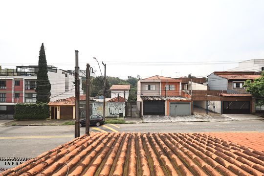 Vista da sala  de casa à venda com 3 quartos, 181m² em Vila Eldizia, Santo André