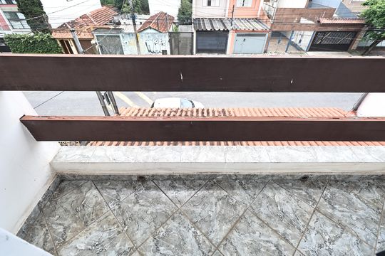 Sacada  de casa à venda com 3 quartos, 181m² em Vila Eldizia, Santo André