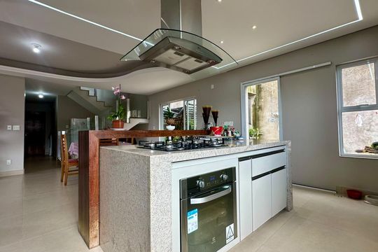 cozinha de casa à venda com 5 quartos, 338m² em Santa Lúcia, Belo Horizonte