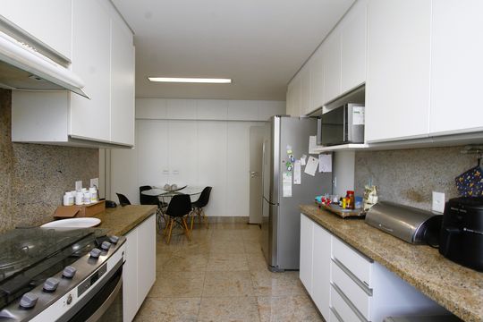 Cozinha de apartamento para alugar com 4 quartos, 274m² em Vila da Serra, Nova Lima