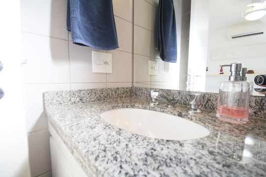 Banheiro 1 de apartamento para alugar com 2 quartos, 62m² em Vila Suzana, São Paulo