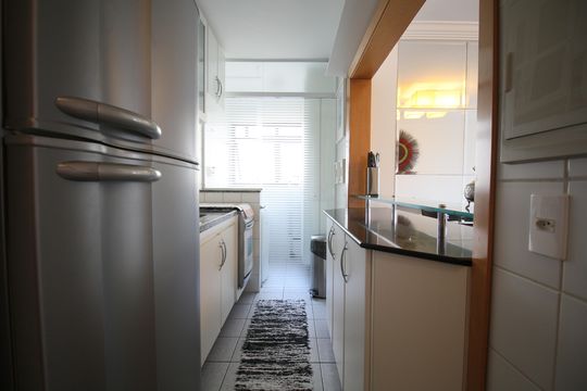Cozinha - Armários de apartamento para alugar com 2 quartos, 62m² em Vila Suzana, São Paulo
