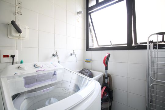 Área de Serviço de apartamento para alugar com 2 quartos, 62m² em Vila Suzana, São Paulo