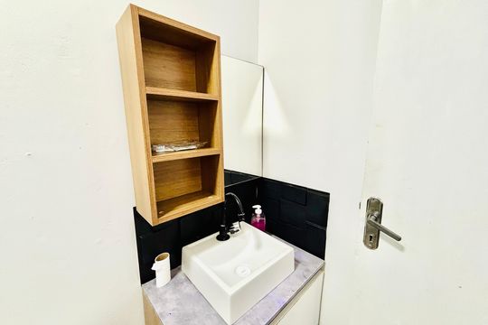 Banheiro de casa para alugar com 1 quarto, 20m² em Jardim Lisboa, São Paulo