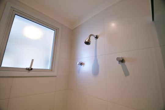 Banheiro Social de apartamento para alugar com 2 quartos, 70m² em Vila Itapura, Campinas