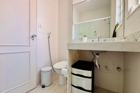 Banheiro Social de apartamento para alugar com 5 quartos, 348m² em Copacabana, Rio de Janeiro