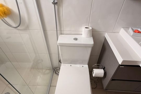 Banheiro social de apartamento à venda com 3 quartos, 104m² em Vila Mussolini, São Bernardo do Campo